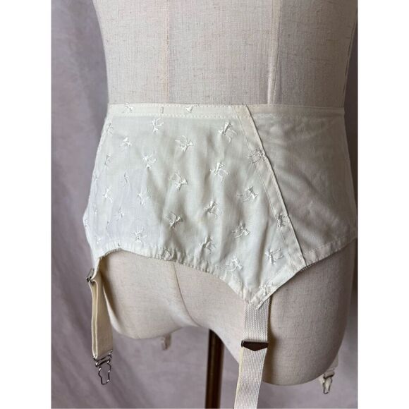 Vintage 1950s Garter Belt Pin Up Style - Picture 2 of 9
